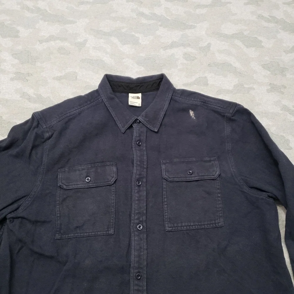 the North Face Shirt Mens 2XL Blue Pockets Long Sleeve Button-Up Chamois Outdoor